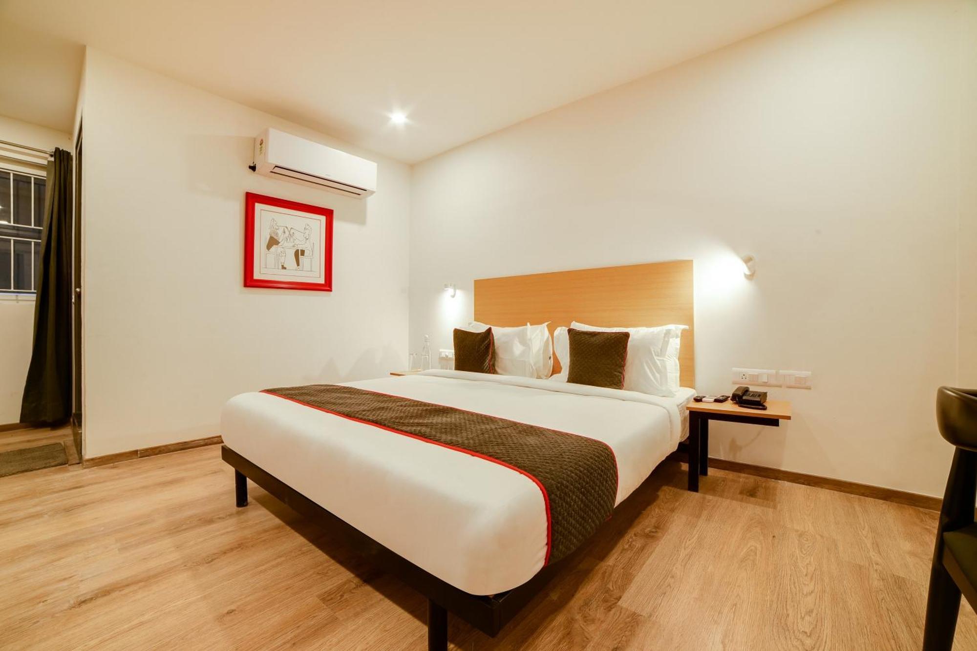 Super Townhouse Hosur Main Road Bommanahalli Near Gopalan Innovation Mall Bangalore Bagian luar foto
